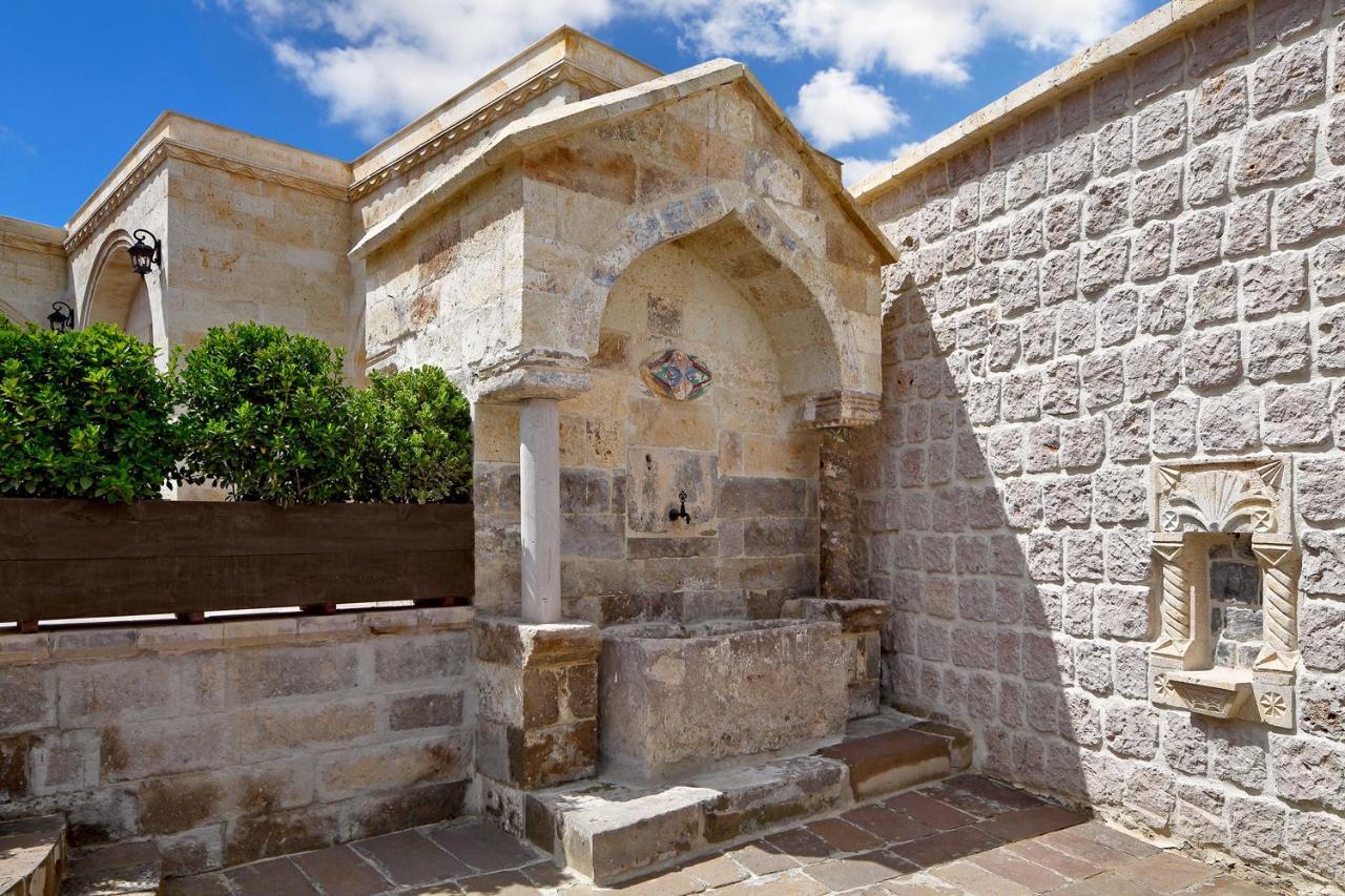 Seraphim Cave Suites & Spa Ürgüp Bagian luar foto